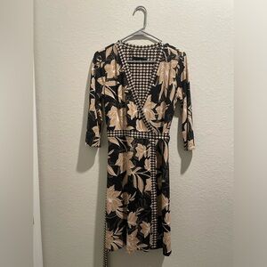 WHBM - knee length wrap dress with beautiful floral design. Size 6